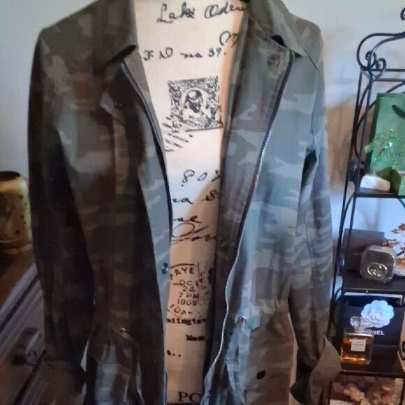 Sanctuary Camouflage Jacket Size XL - Picture 2 of 11